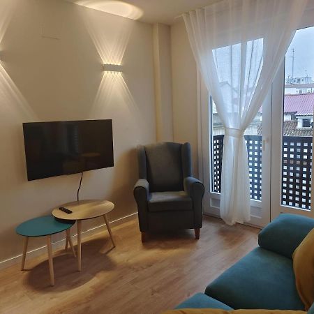Apartamentos Picasso Alcala de Henares Luaran gambar